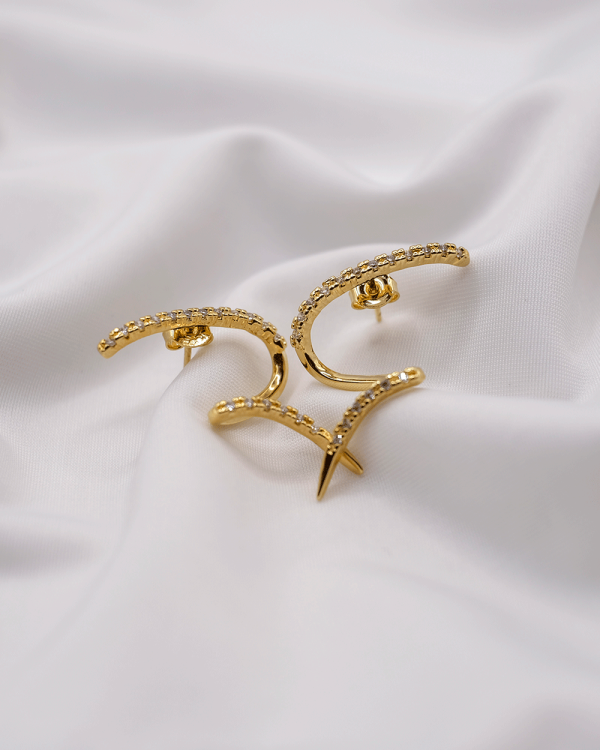 ARETE SILUETA DE SERPIENTE ORO LAMINADO 18KT