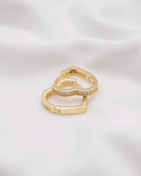 HUGGIES CORAZON CON ZIRCONIAS ORO LAMINADO  18KT