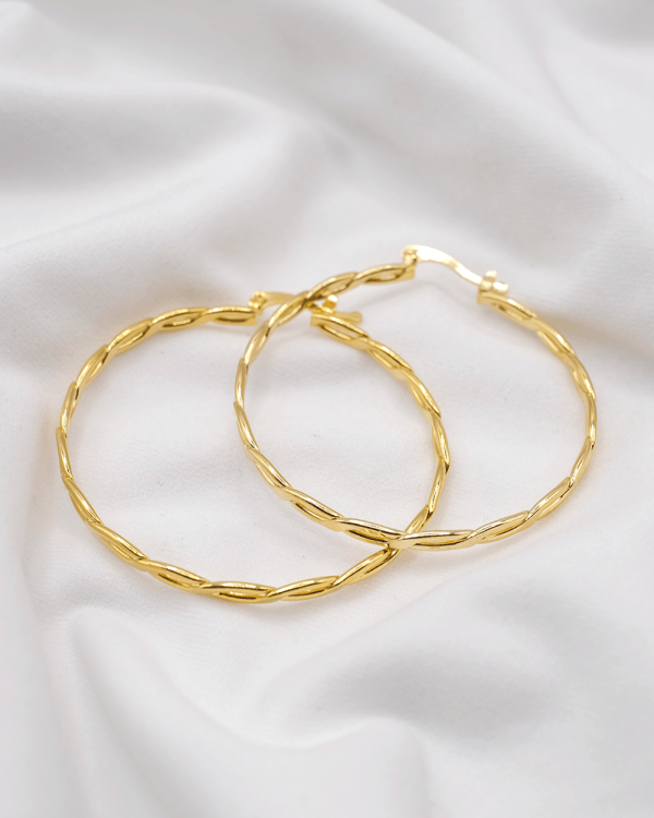 ARRACADA ENTRELAZADA 4.5 CM ORO LAMIMADO 18KT