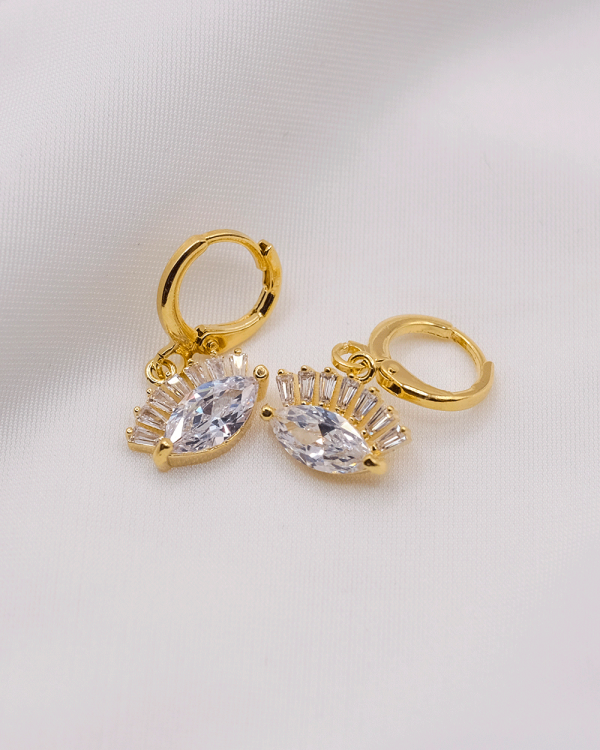 HUGGIES OJO TURCO COLGANTE ZIRCONIA ORO LAMINADO 18KT