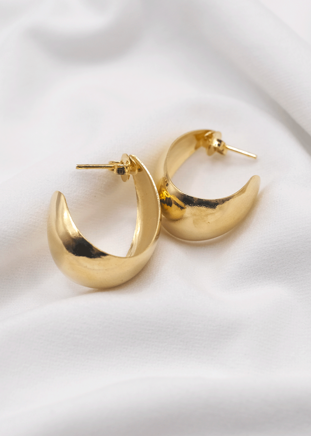 ARRACADA OVALADA ESFERA 2 CM ORO LAMINADO 18KT