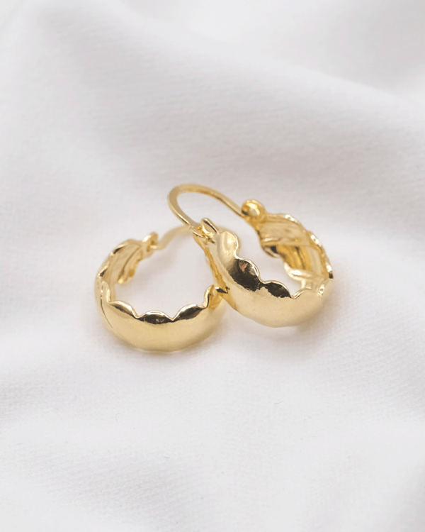 ARRACADA CALADITA CAZUELITA MINI ORO LAMINADO  18KT