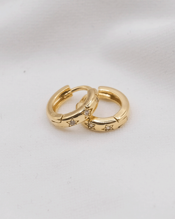 HUGUIES LISO CON ZIRCONIA ESTRELLA ORO  LAMINADO 18KT